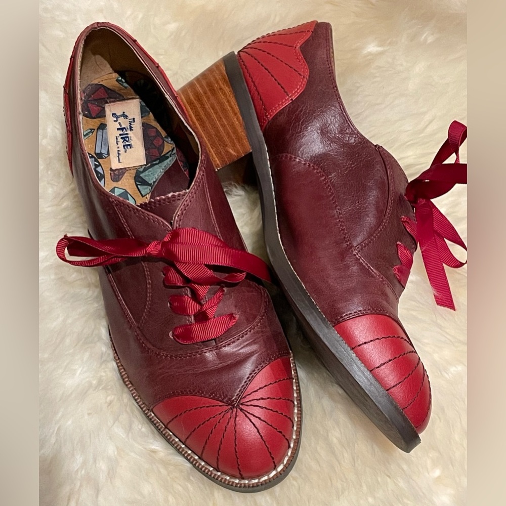 Miss L-Fire Williamsburg Brogues in Red